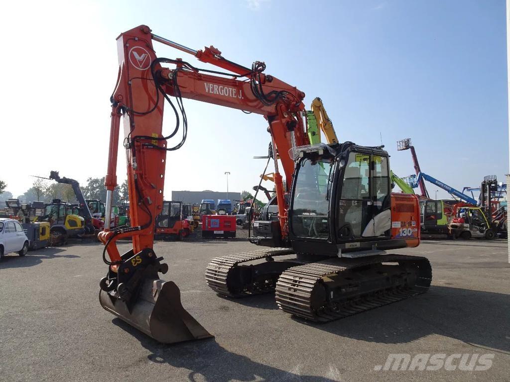 Hitachi ZX130LCN-6 Kāpurķēžu ekskavatori