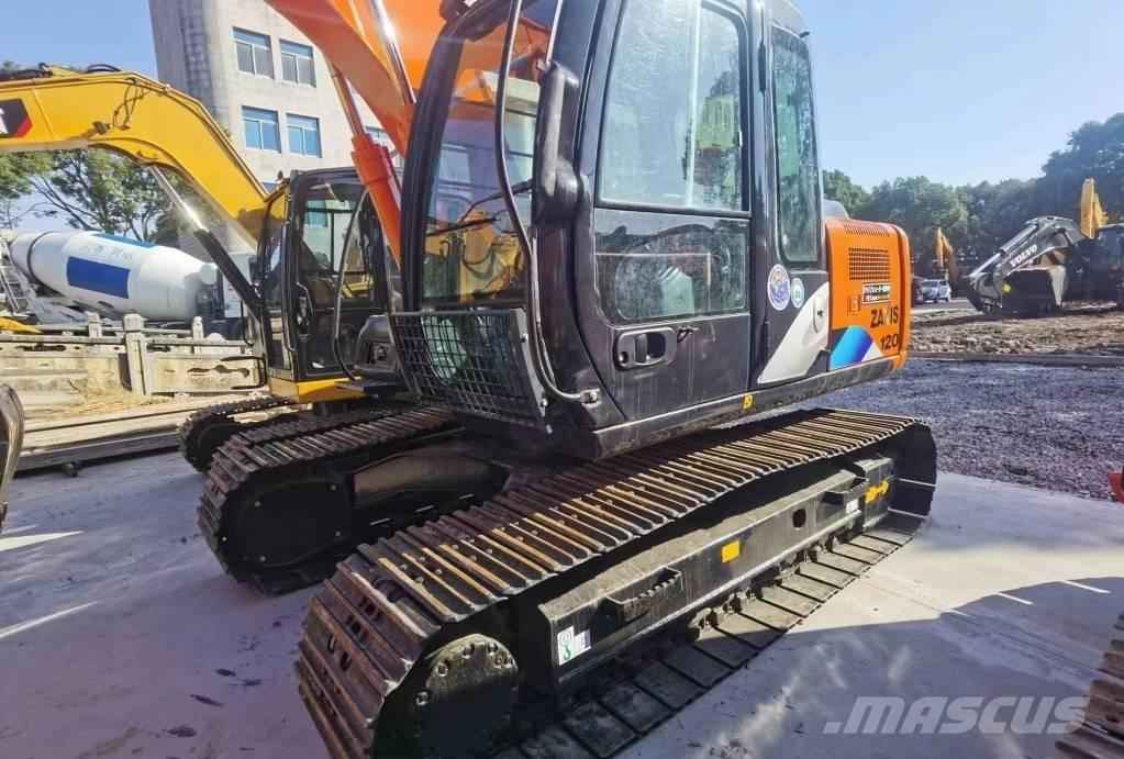 Hitachi ZX 120 Kāpurķēžu ekskavatori