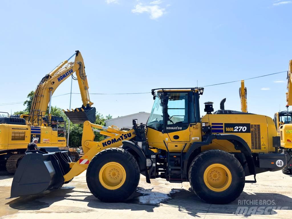Komatsu WA270-8E0 Iekrāvēji uz riteņiem
