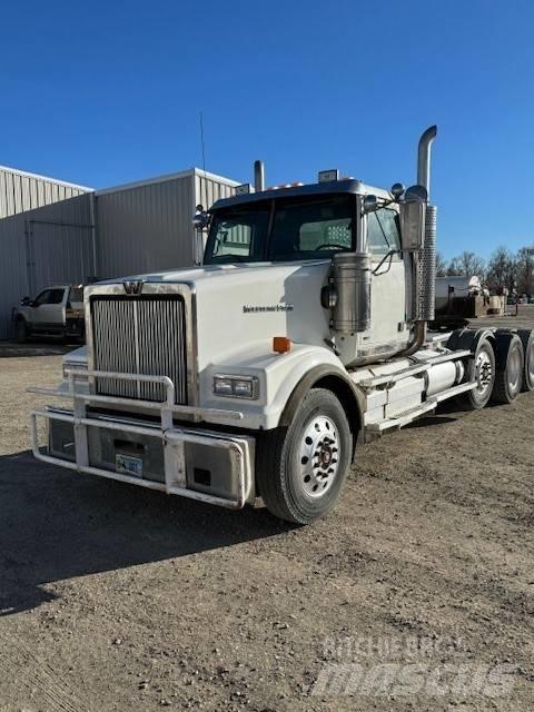 Western Star 4900 Vilcēji