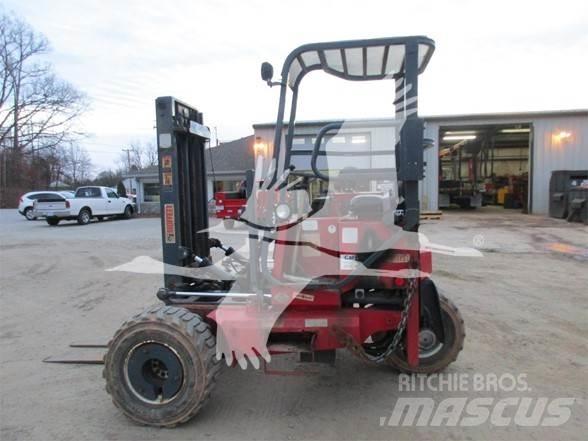 Moffett M5500N Kravas mašīnām piestiprināmie pacēlāji