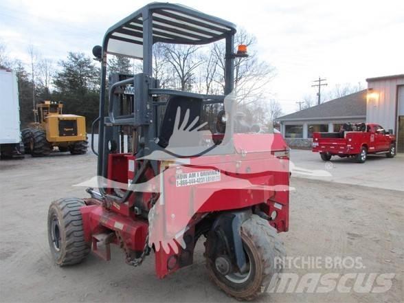Moffett M5500N Kravas mašīnām piestiprināmie pacēlāji
