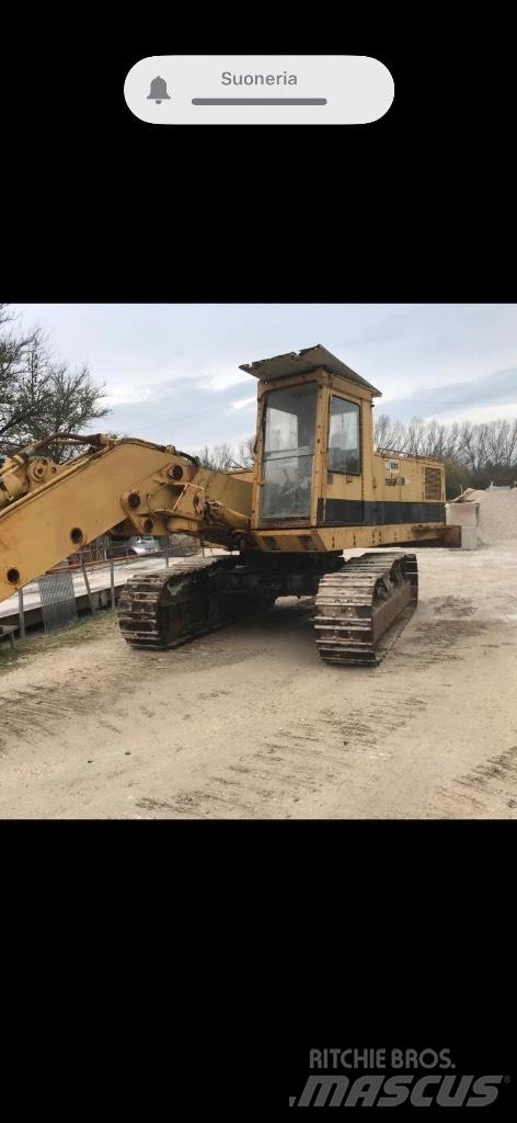 CAT 235 Kāpurķēžu ekskavatori