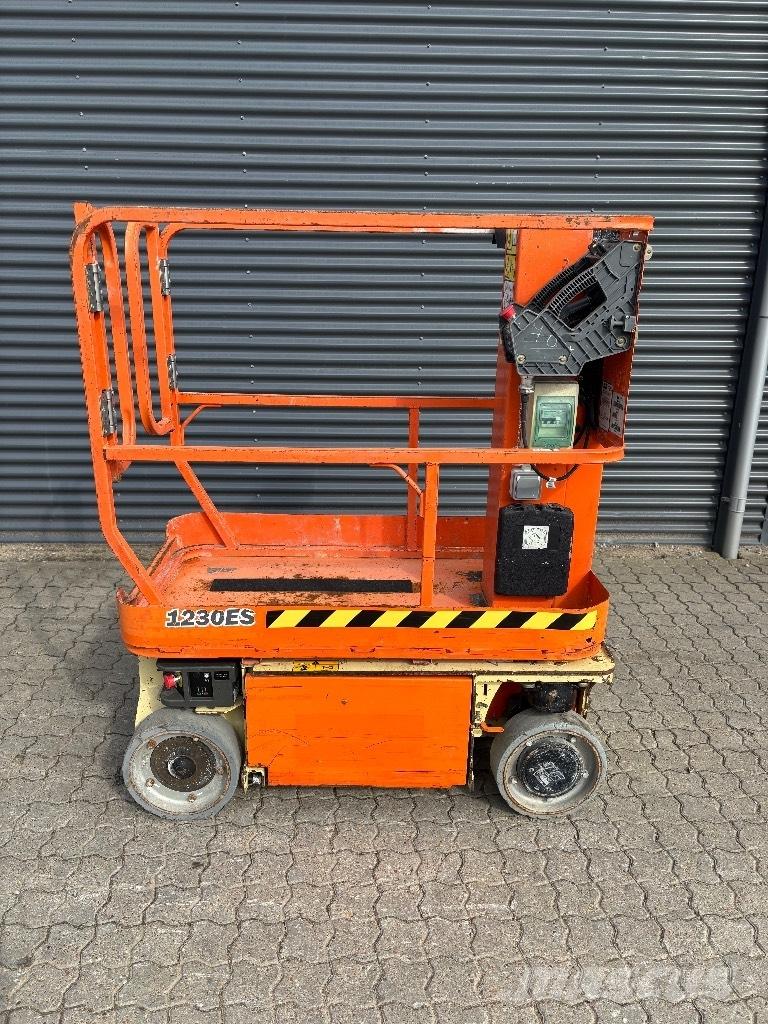 JLG 1230 ES Vertikālie pacēlāji