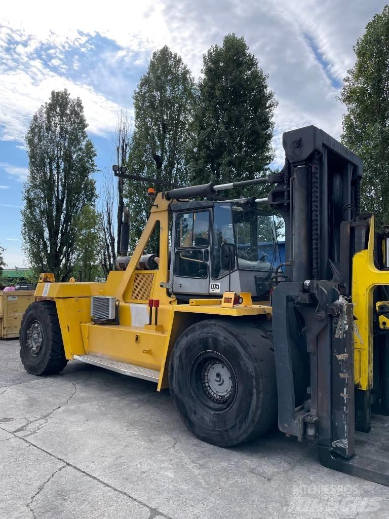 Kalmar DCD370-12 Tehnika ar dīzeļa dzinēju