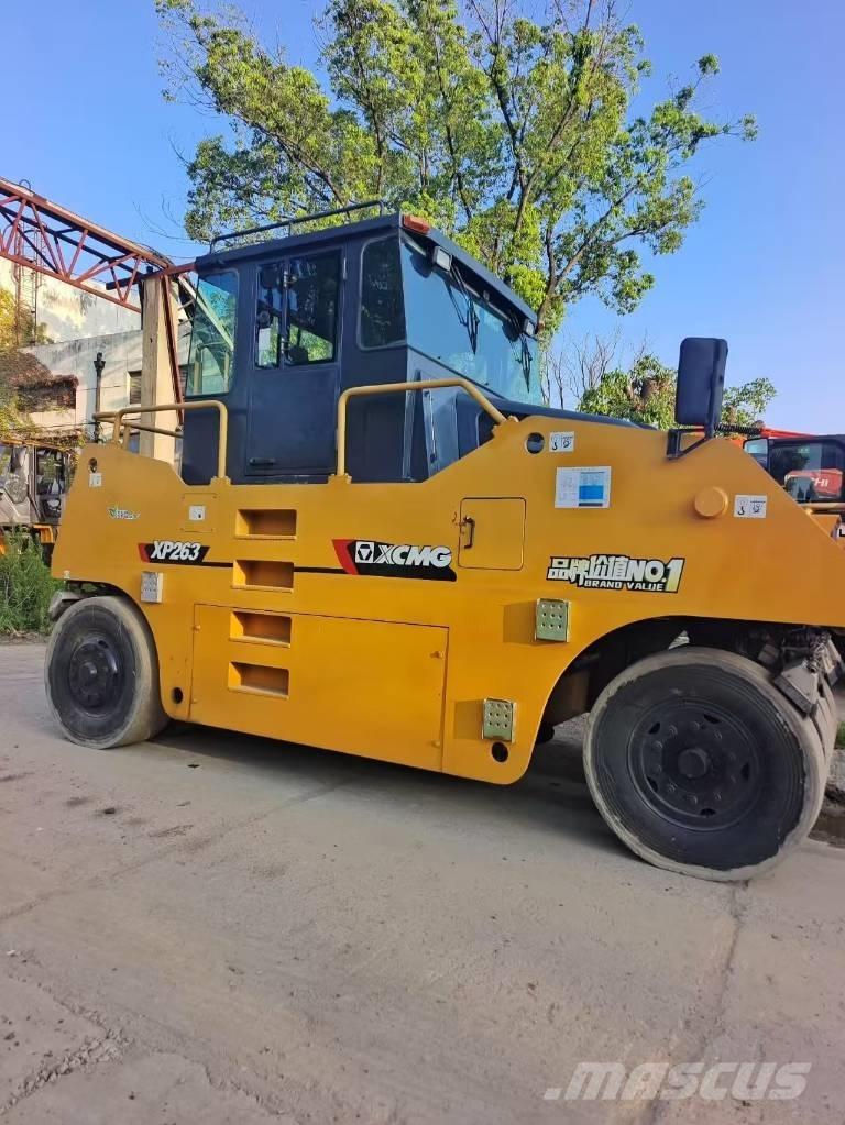 XCMG XP 263 Pneimatiskie veltņi