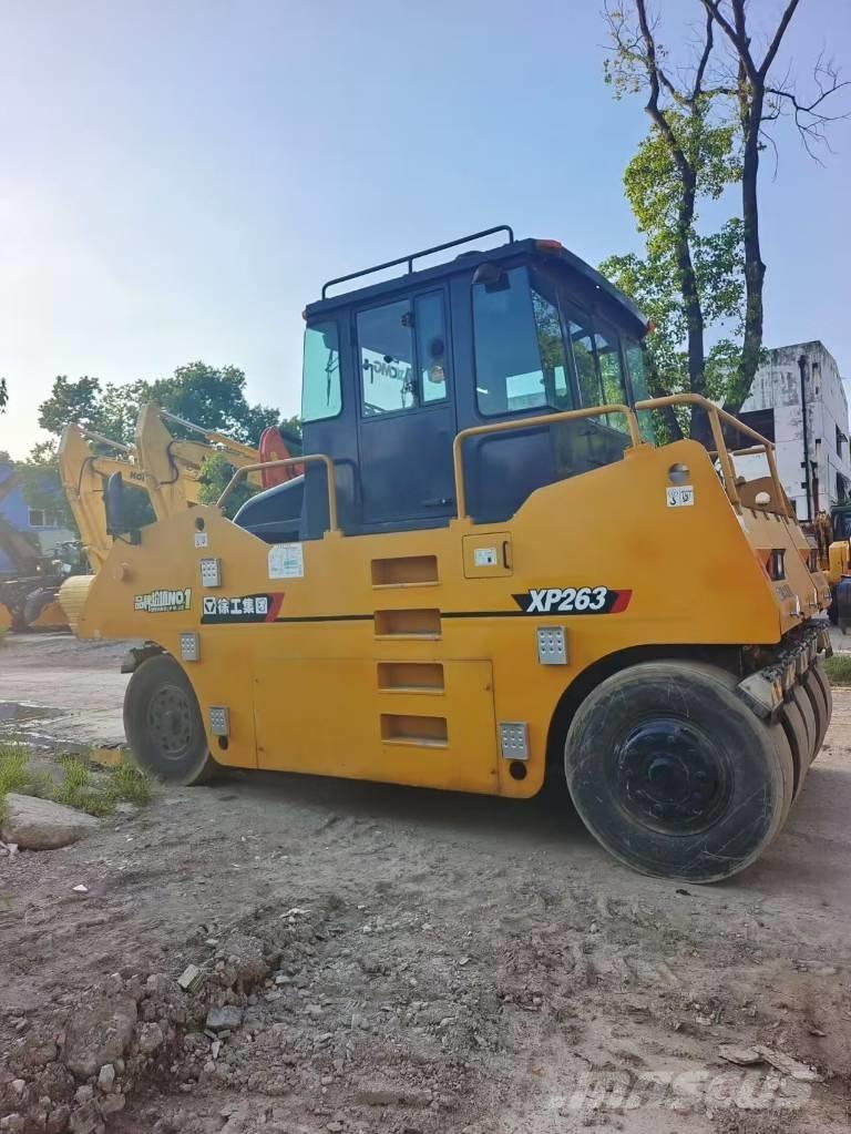 XCMG XP 263 Pneimatiskie veltņi