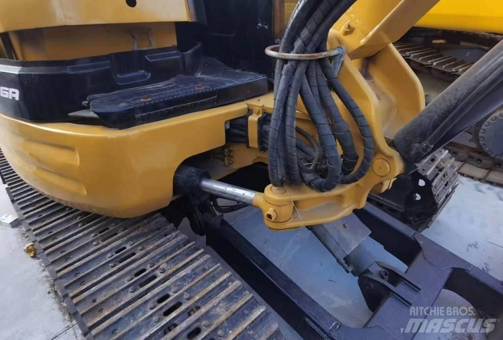 CAT 304 C Mini ekskavatori < 7 t