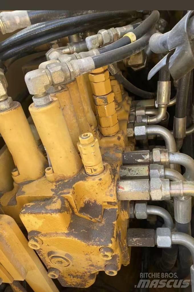 CAT 308 C Vidēja lieluma ekskavatori 7 t - 12 t