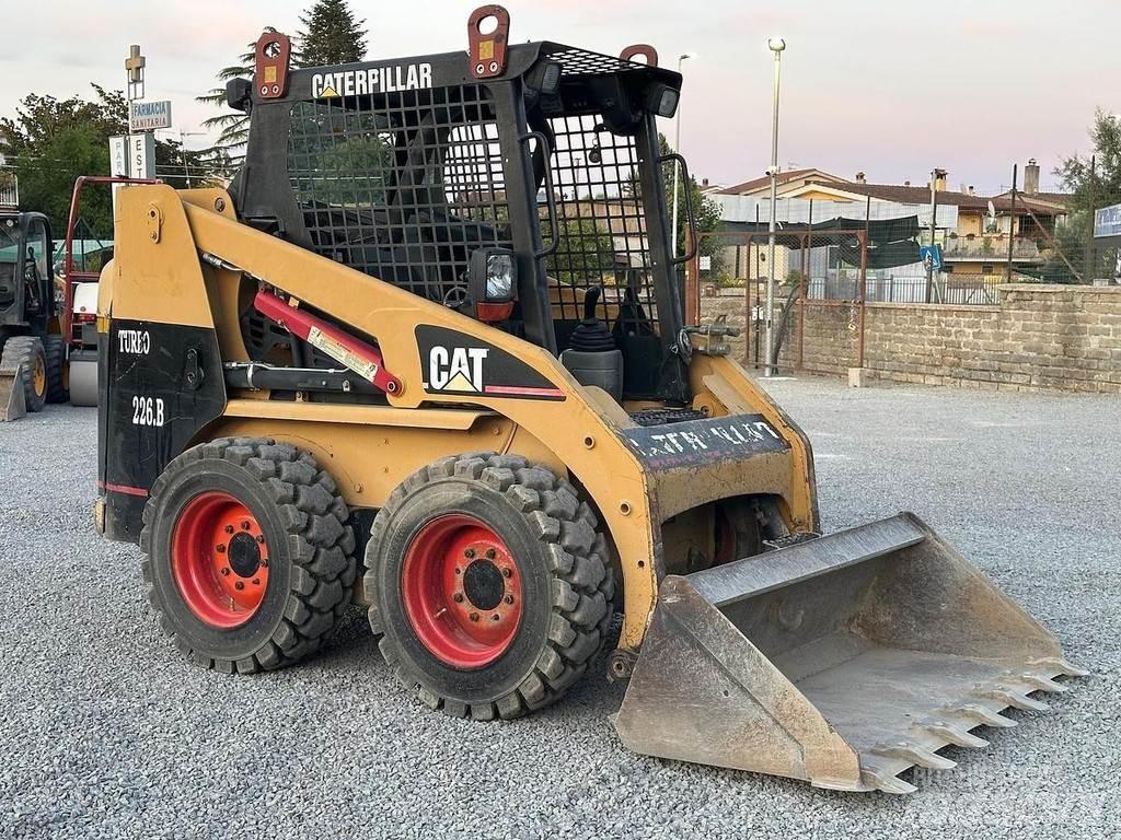 CAT 226BHF Mini iekrāvēji