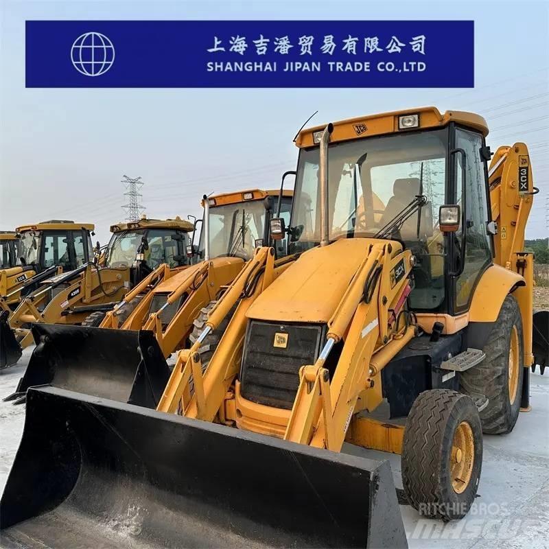 JCB 3 CX Iekrāvēji uz riteņiem