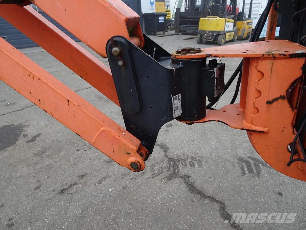 JLG 600AJ Strēles pacēlāji