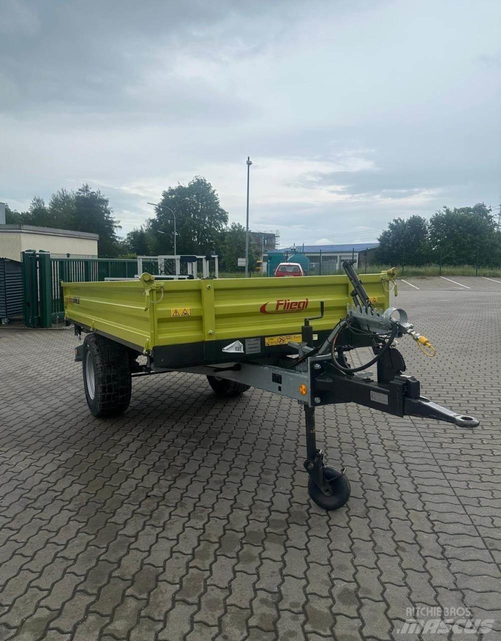 Fliegl EDK 50 Standarta piekabes