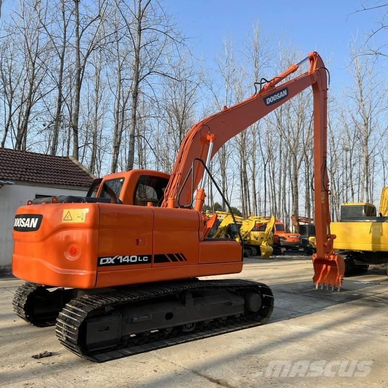 Doosan DX 140 Vidēja lieluma ekskavatori 7 t - 12 t