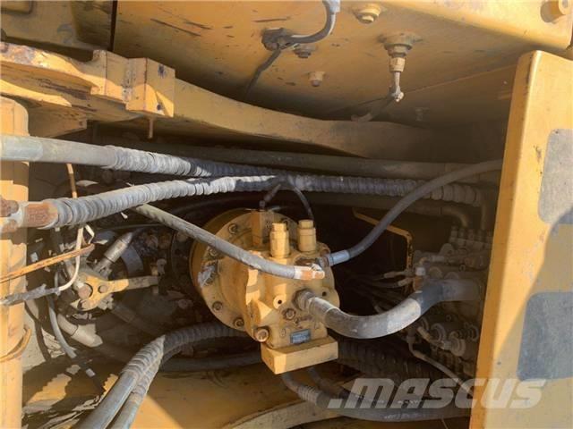 Hyundai R215-7 Kāpurķēžu ekskavatori