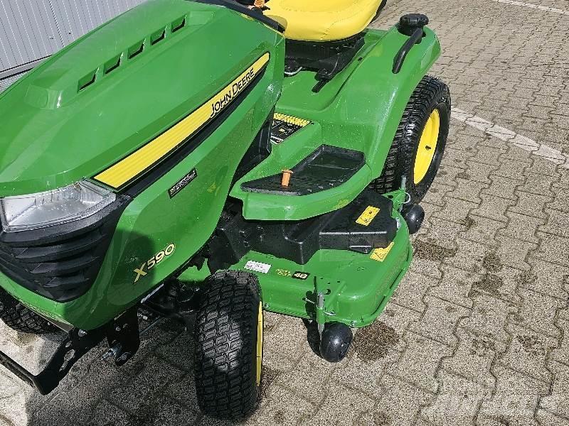 John Deere X590 Pļaujmašīnas