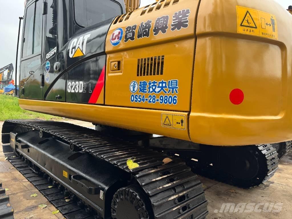 CAT 323D2 Kāpurķēžu ekskavatori
