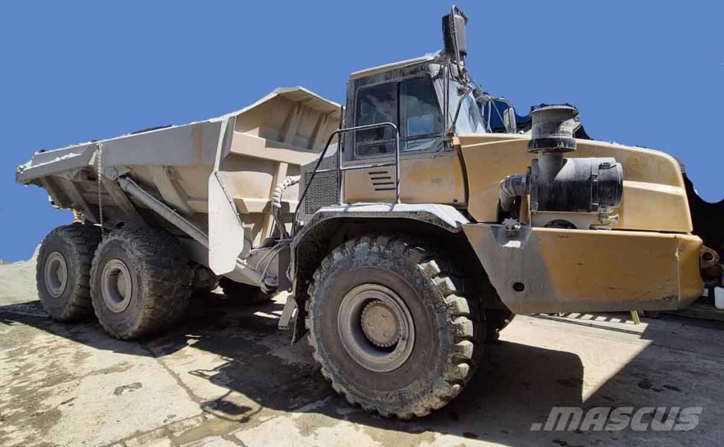 Bell B40D - 6x6 Artikulētie pašizgāzēji