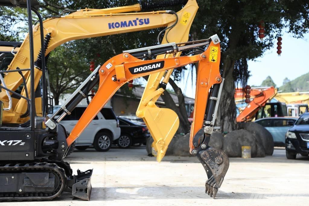 Doosan DX 17 Kāpurķēžu ekskavatori
