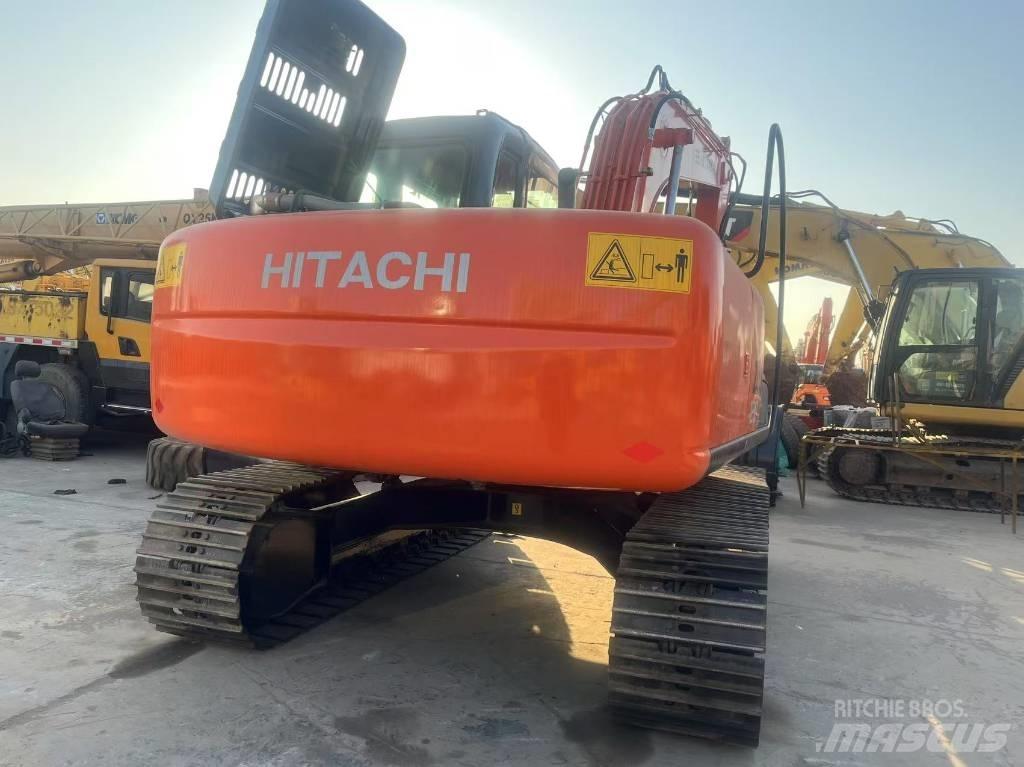 Hitachi ZX 120 Kāpurķēžu ekskavatori