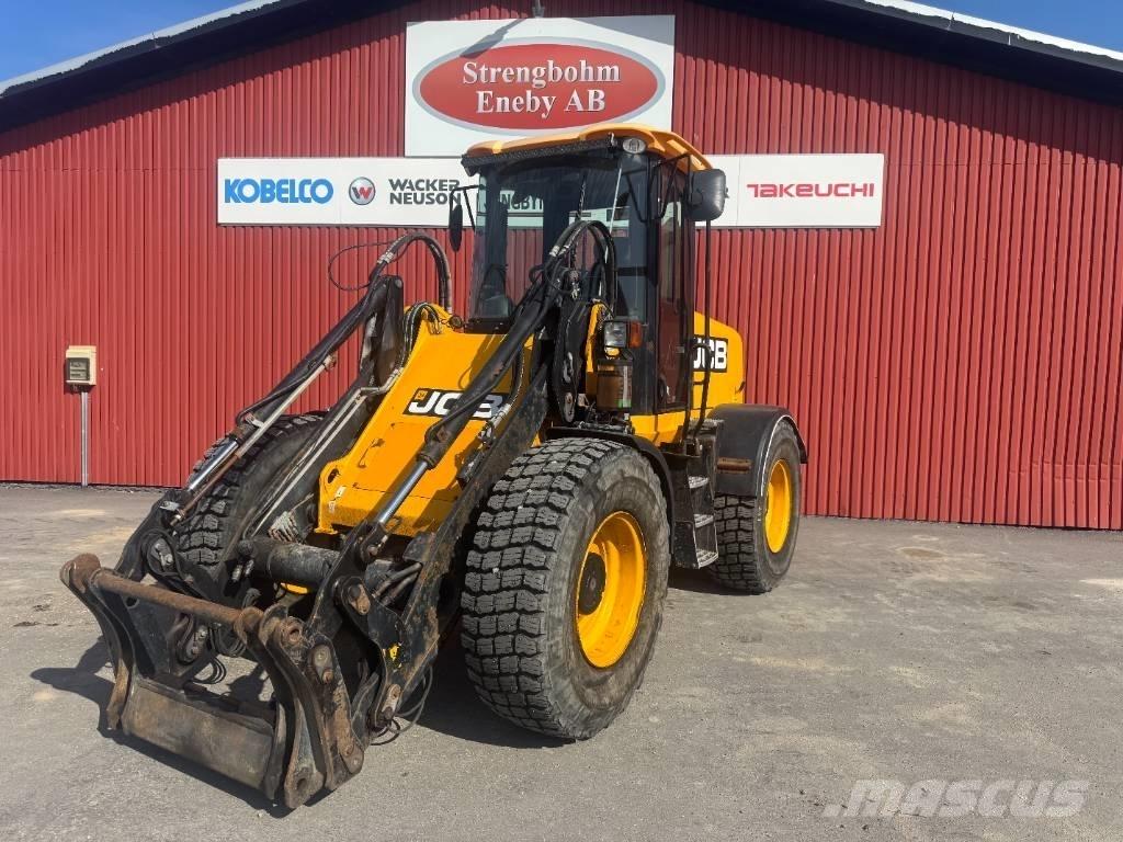 JCB 412 S Iekrāvēji uz riteņiem