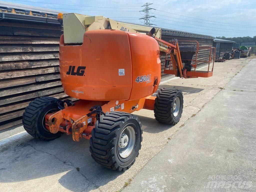 JLG 450AJ Strēles pacēlāji