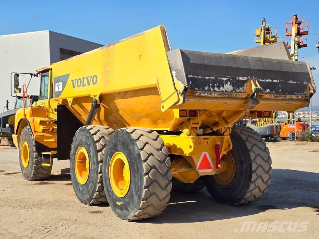 Volvo A25 D Mini pašizgāzēji
