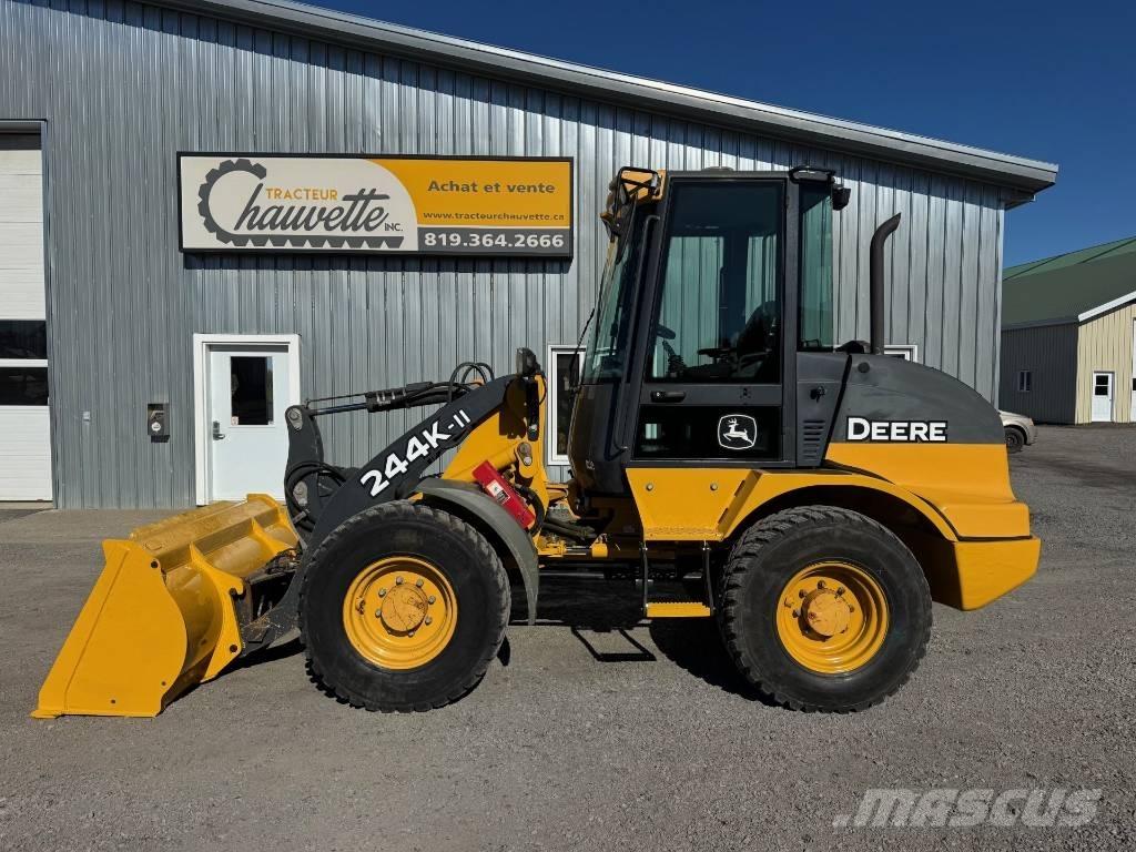 John Deere 244K-II Iekrāvēji uz riteņiem