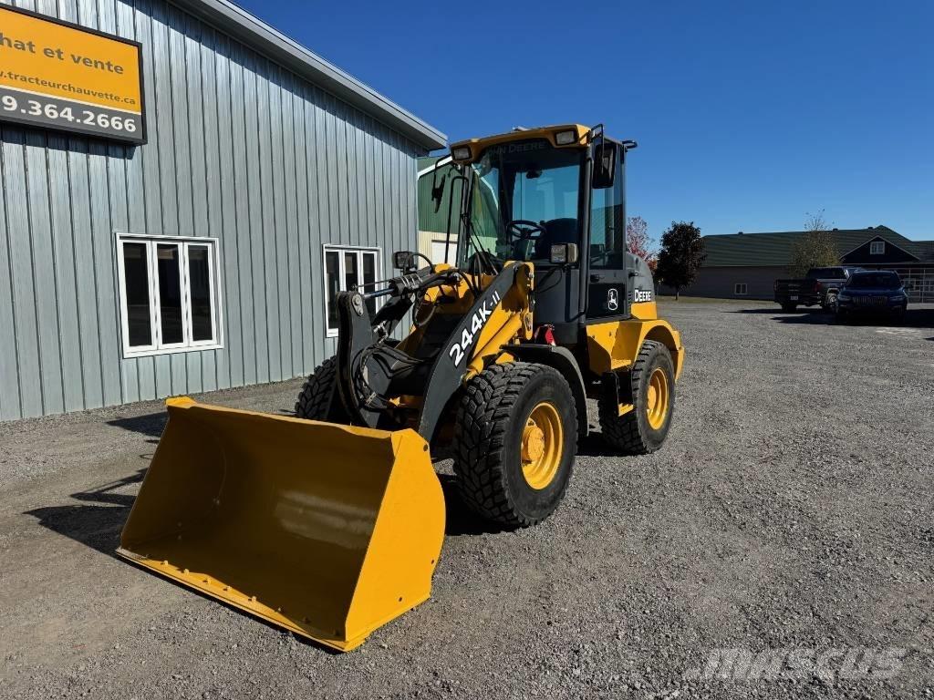 John Deere 244K-II Iekrāvēji uz riteņiem