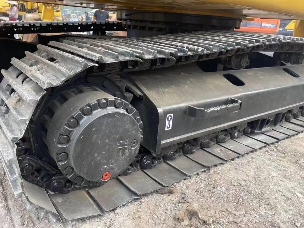 CAT 324 Kāpurķēžu ekskavatori