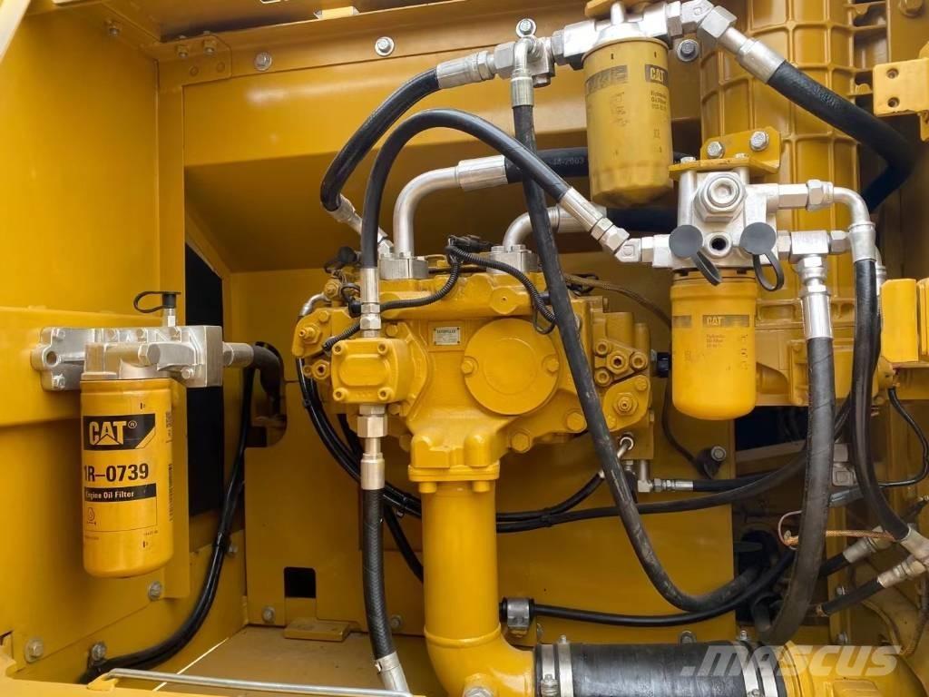 CAT 324 Kāpurķēžu ekskavatori