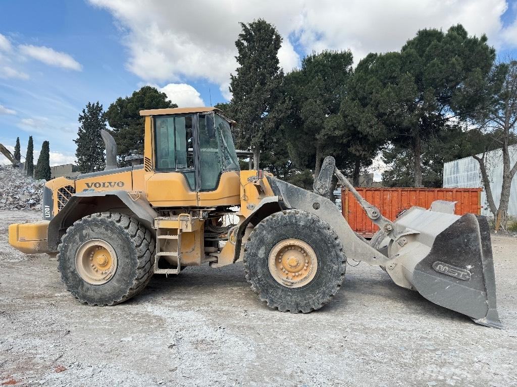 Volvo L 120 F Iekrāvēji uz riteņiem