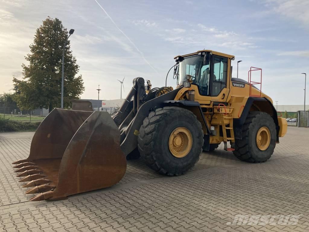 Volvo L 220 H Iekrāvēji uz riteņiem