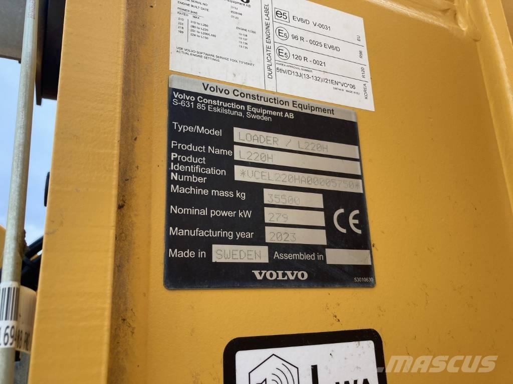 Volvo L 220 H Iekrāvēji uz riteņiem