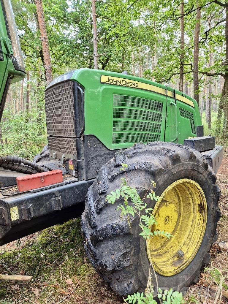 John Deere 1170 E Harvesteri