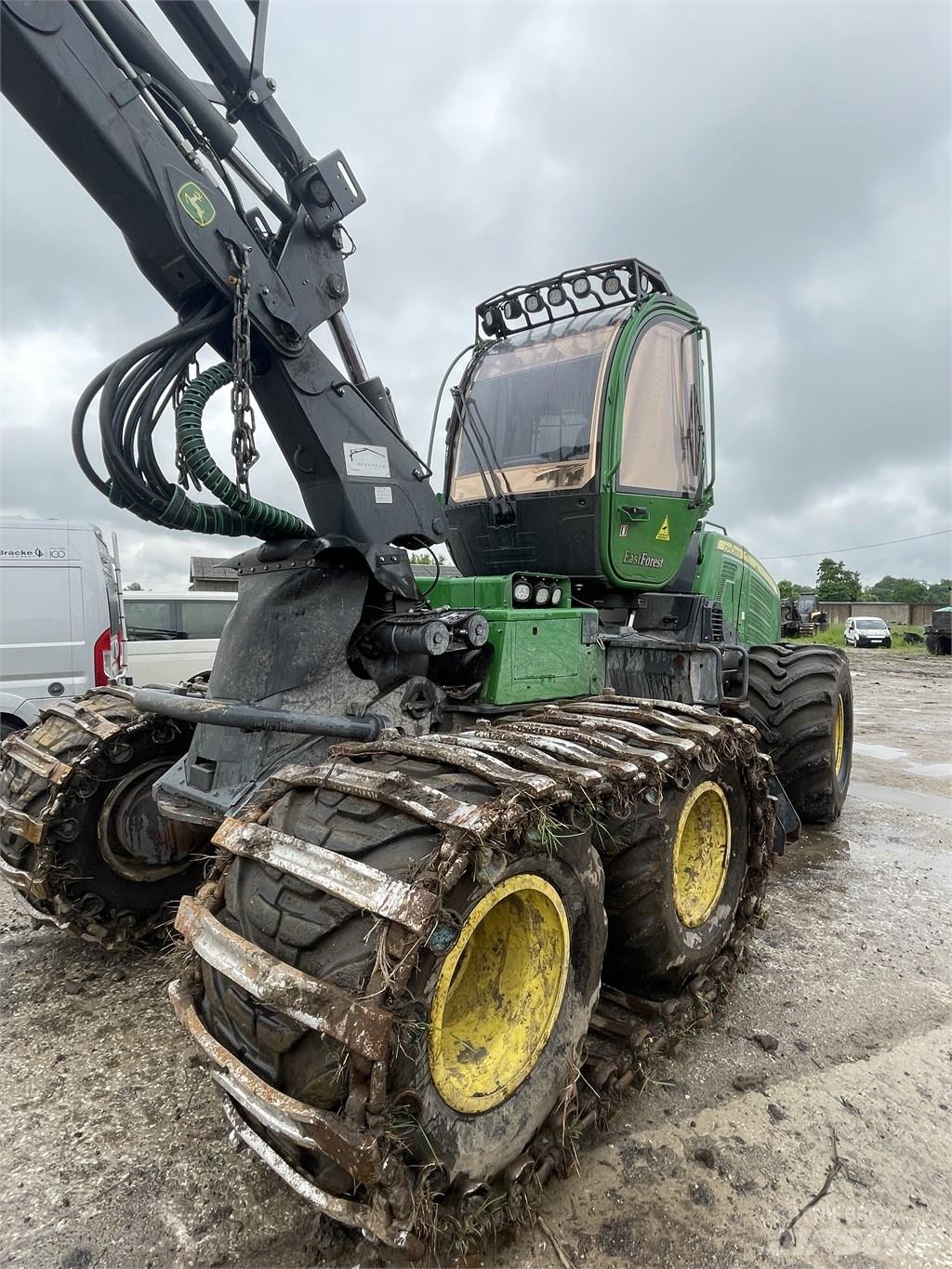 John Deere 1070 G Harvesteri