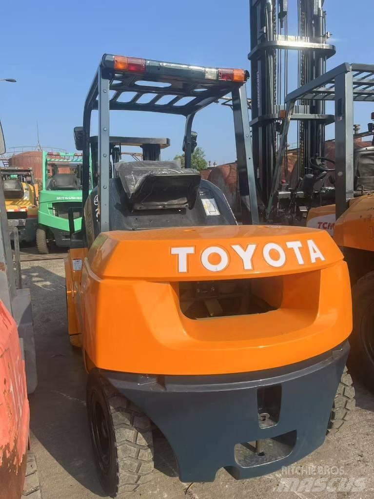 Toyota FD 50 Tehnika ar dīzeļa dzinēju