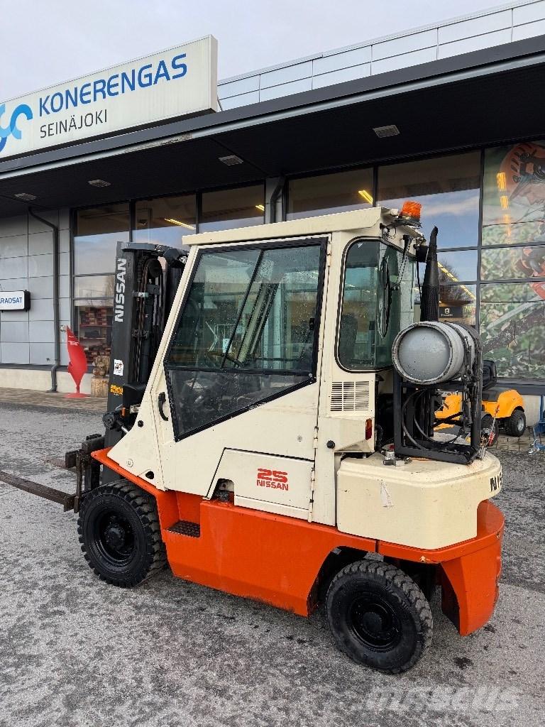 Nissan 25 LPG tehnika