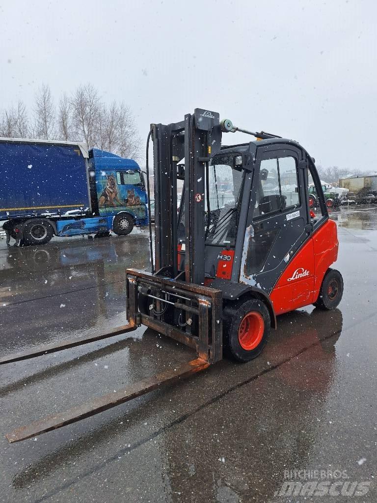 Linde H 30 D Tehnika ar dīzeļa dzinēju
