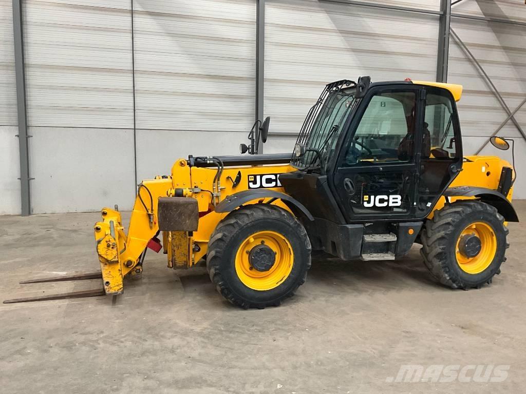 JCB 535 V 125 Teleskopiskie manipulatori