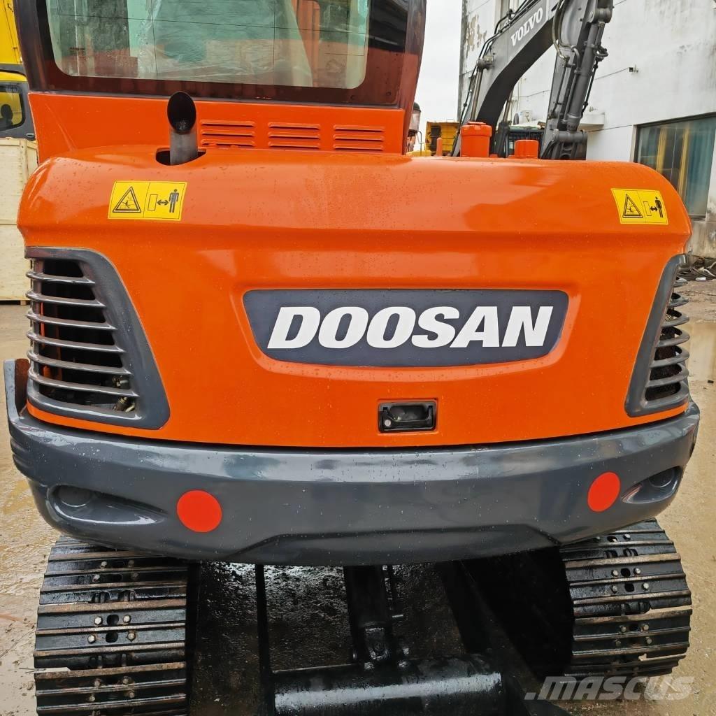Doosan DX 55-9 C Kāpurķēžu ekskavatori