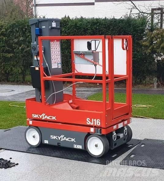 SkyJack SJ16 Šķerveida pacēlāji