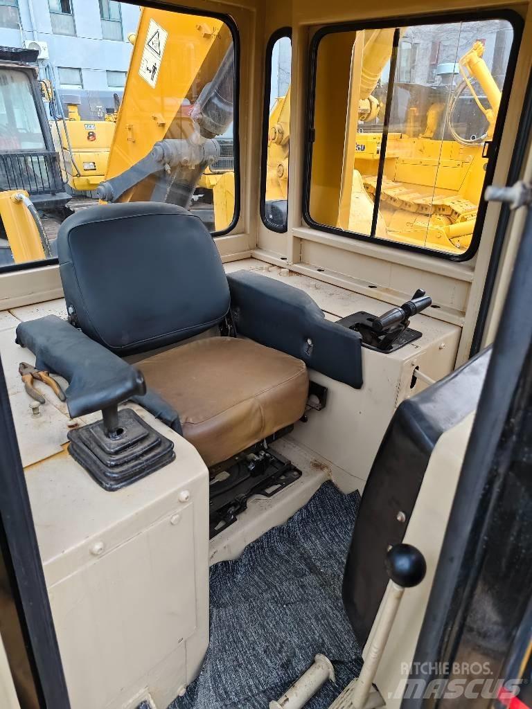 CAT D 5 M Kāpurķēžu buldozeri