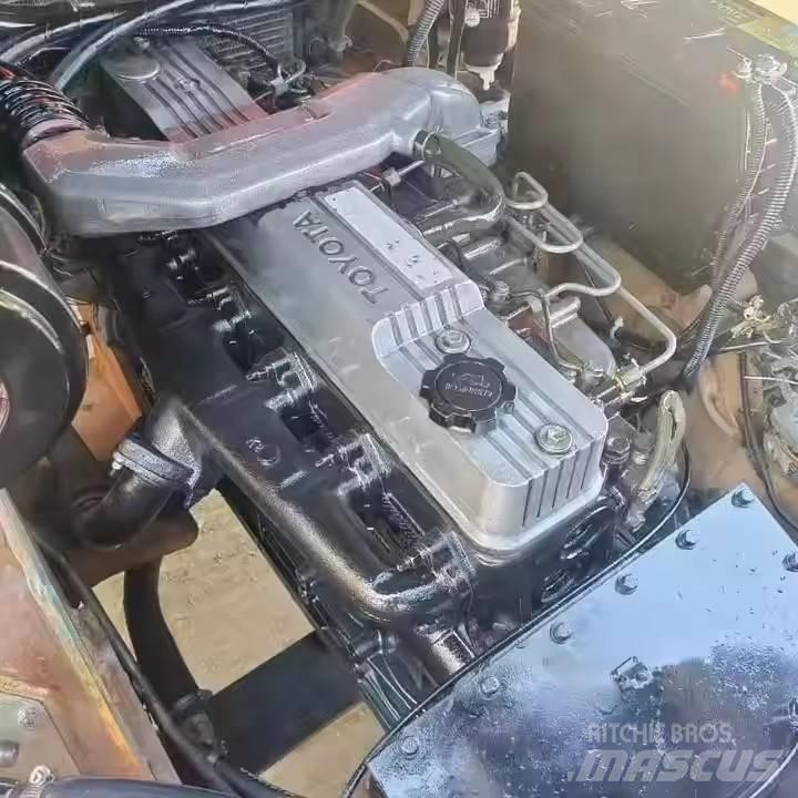 Toyota FD50 Tehnika ar dīzeļa dzinēju