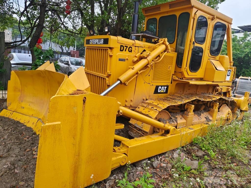 CAT D 7 G Kāpurķēžu buldozeri