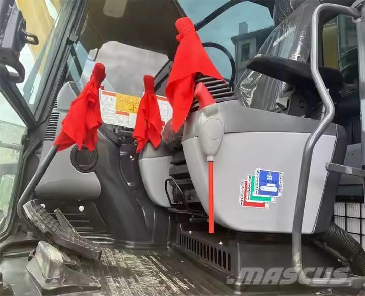 Komatsu PC220-8 Kāpurķēžu ekskavatori