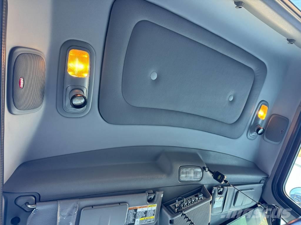 Peterbilt 389 Pašizgāzējs