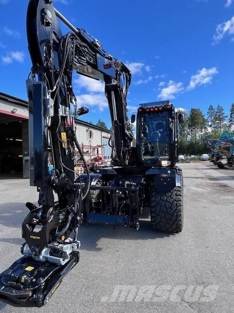 JCB Hydradig Ekskavatori uz riteņiem