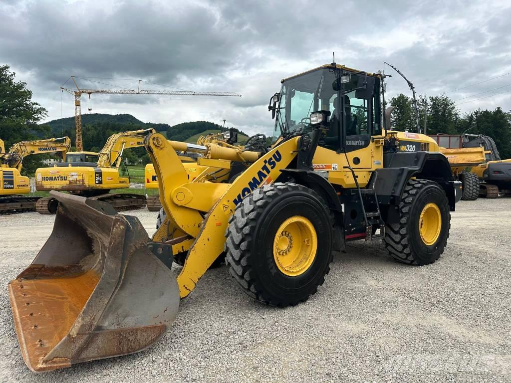 Komatsu WA 320-7 Iekrāvēji uz riteņiem