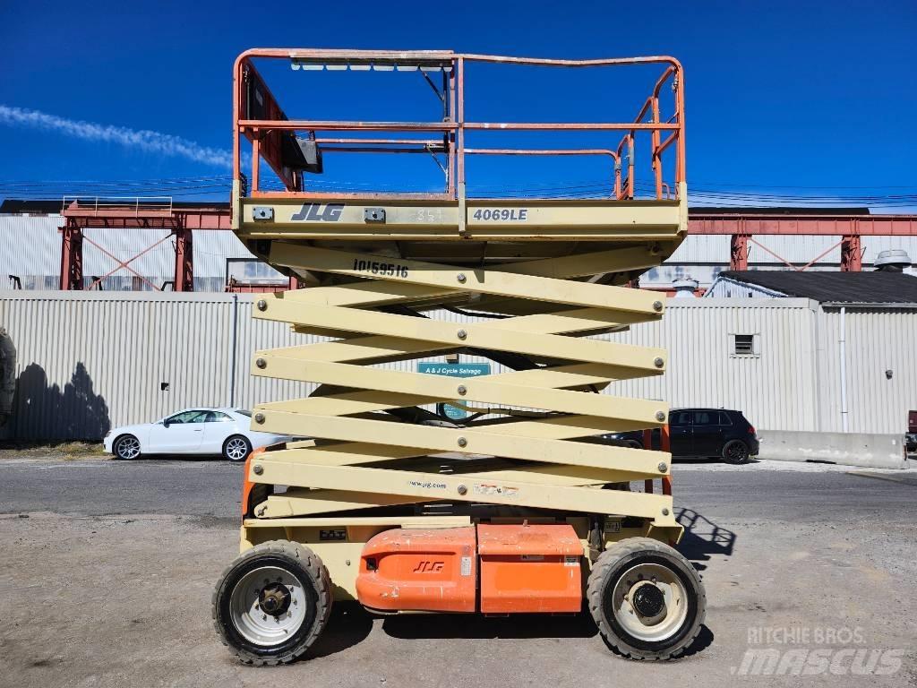 JLG 4069 LE Šķerveida pacēlāji